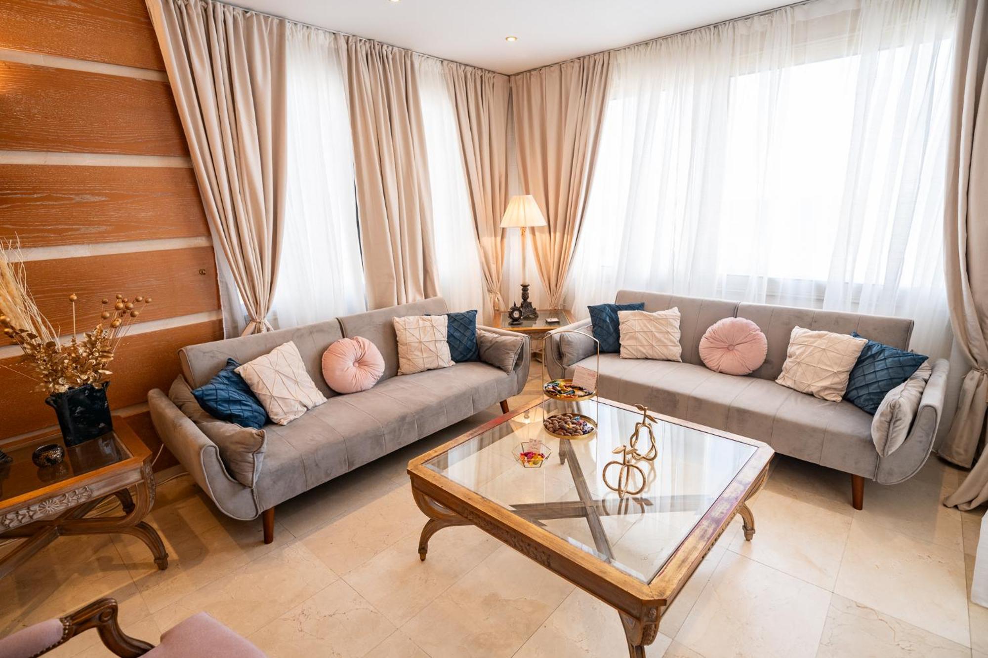 Quattro Beachfront Sea View Ap 4 Larnaca Zewnętrze zdjęcie